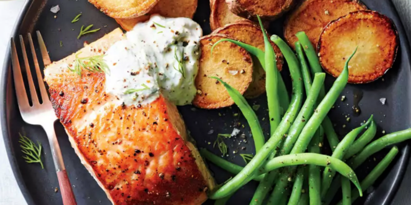 Grilled Salmon Fillets With Creamy Horseradish Sauce